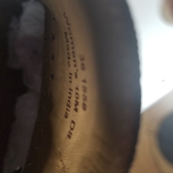 Trask Tan Suede Women's Perforated Suede Loafers Sz 10M - Picture 7 of 9